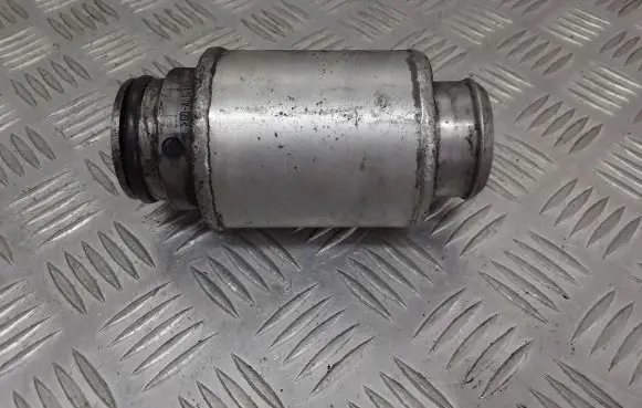 Chrysler PT Cruiser Engine oil radiator 