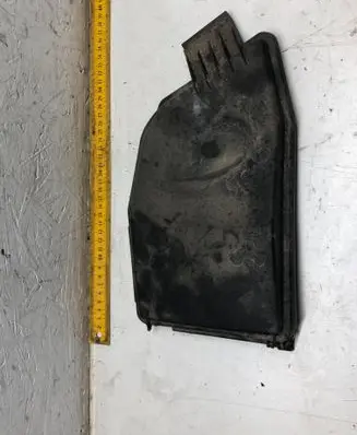 Mercedes-Benz C W203 Fuse box cover 2035450203