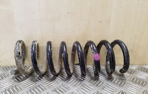Mercedes-Benz C W204 Rear coil spring