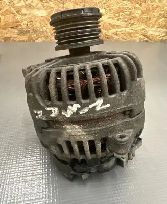 Nissan Qashqai Generator/alternator 0124525140