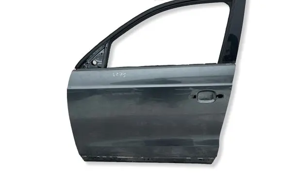 Audi Q3 8U Front door 