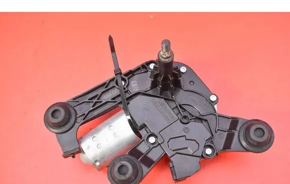 Peugeot 208 I Rear window wiper motor 9673251380A