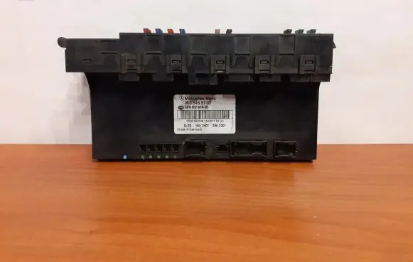 Mercedes-Benz C W203 Fuse box set 5DK00797430 0035455101