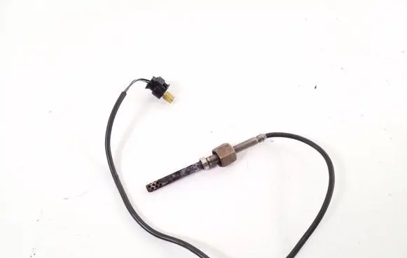 Mercedes-Benz ML W164 Exhaust gas temperature sensor A0051532028
