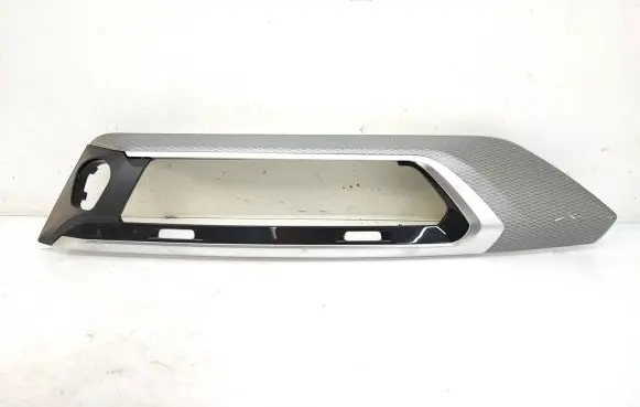 BMW X4 G02 Dashboard glove box trim 111605 F6807101710