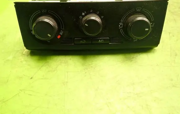 Skoda Roomster (5J) Climate control/heater control trim 5J0820045