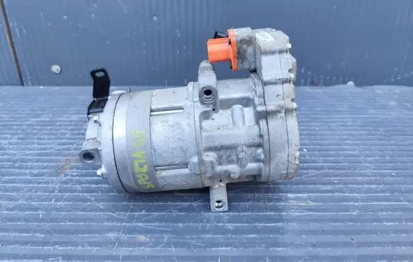 KIA Sportage Air conditioning (A/C) compressor (pump) 977E1CZ000