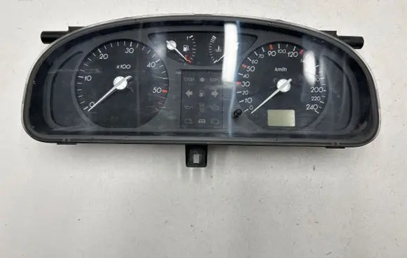 Renault Laguna II Speedometer (instrument cluster) 8200170297 7E1ER271
