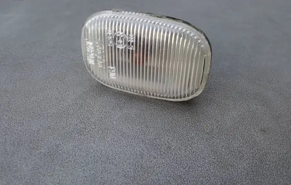 Lexus RX 330 - 350 - 400H Front fender indicator light 8049