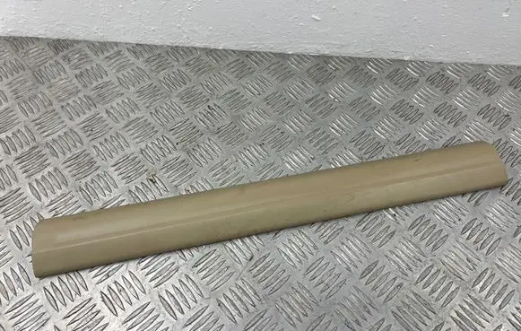 Front sill trim cover