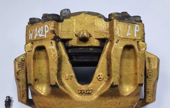 Front brake caliper