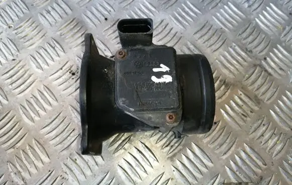 Volkswagen Golf IV Mass air flow meter 06A906461B