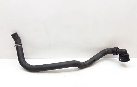 Volvo V70 Engine coolant pipe/hose