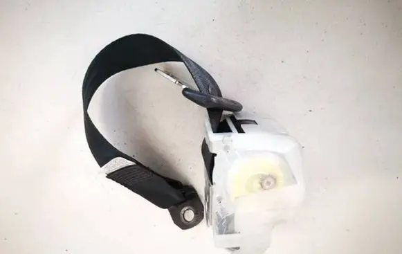 Toyota Auris 150 Middle seatbelt (rear) 7g5080 224635
