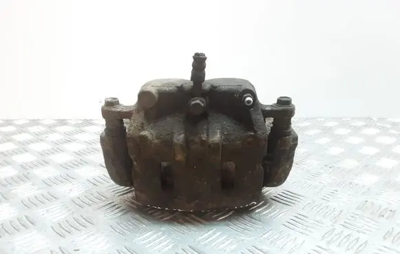 Chevrolet Captiva Front brake caliper