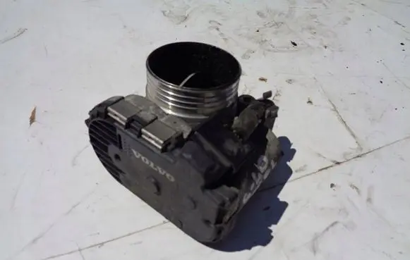 Volvo XC90 Throttle valve 8692720