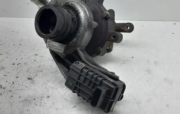 Land Rover Range Rover Sport L320 Turbo AX2Q6K82CA