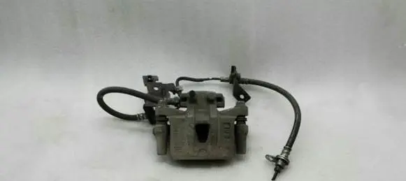 Mitsubishi Lancer X Rear brake caliper MN116309