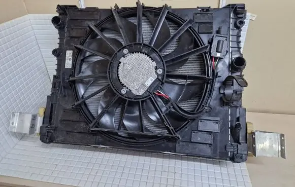 BMW X5 G05 A/C cooling radiator (condenser) 22828110 7953400 LC215001