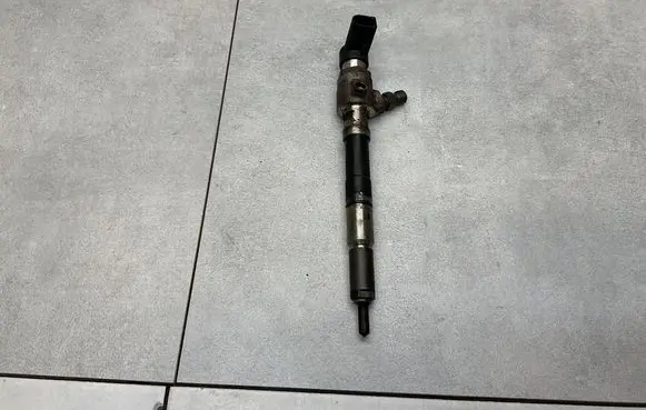 Fuel injector
