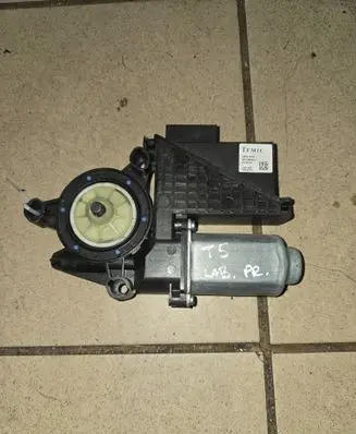 Front door window regulator motor