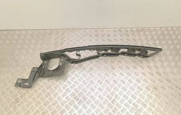 BMW X5 E70 Fender mounting bracket 7157989