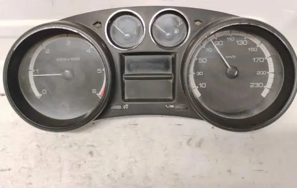 Peugeot 308 Speedometer (instrument cluster) 9665107480