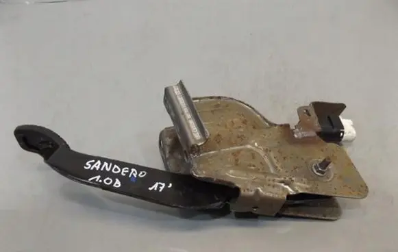 Dacia Sandero Brake pedal