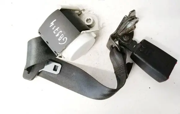 Middle seatbelt (rear)