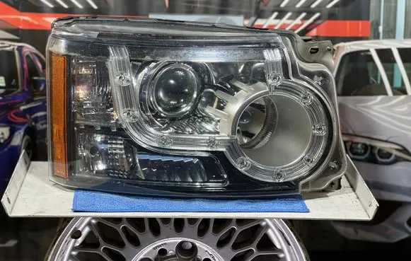 Land Rover Discovery 4 - LR4 Headlight/headlamp AH2213W029AB