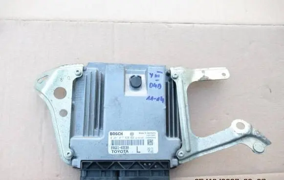 Toyota Yaris Engine control unit/module 0281017820 896610DE80 1039S52933