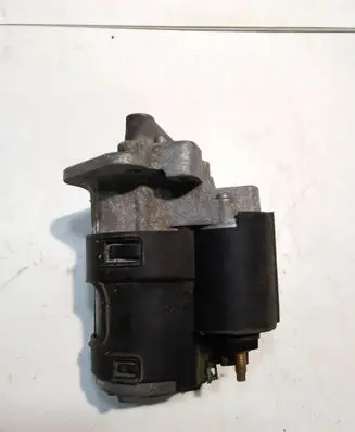 Nissan Juke I F15 Starter motor 8200463004