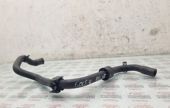 Volkswagen Golf IV Engine coolant pipe/hose