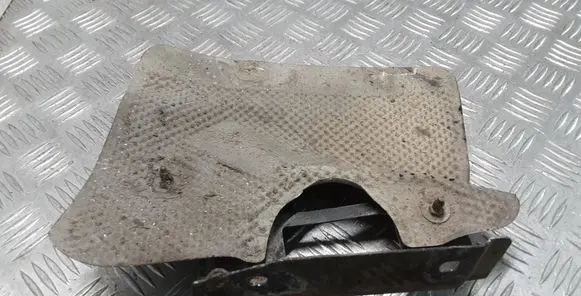 Mercedes-Benz R W251 Heat shield in engine bay 