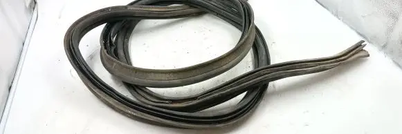 Renault Modus Loading door rubber seal (on body) M7005A6