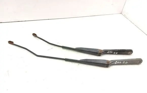 Citroen Berlingo Front wiper blade arm 80007467B