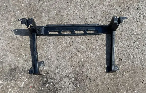 Renault Latitude (L70) Bottom radiator support slam panel 