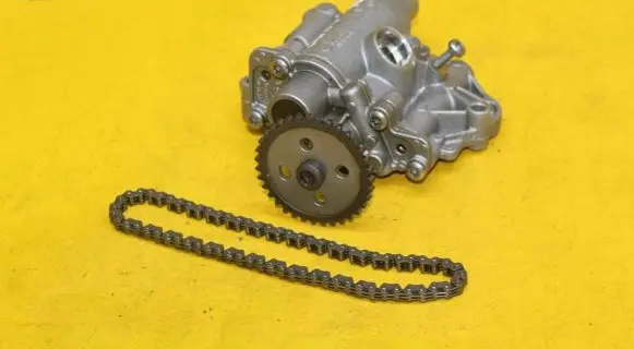 Skoda Octavia Mk3 (5E) Oil pump 04E115103F