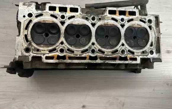 Citroen C5 Engine head 9650352580