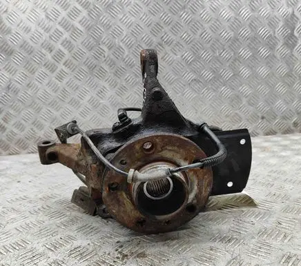 Front wheel hub