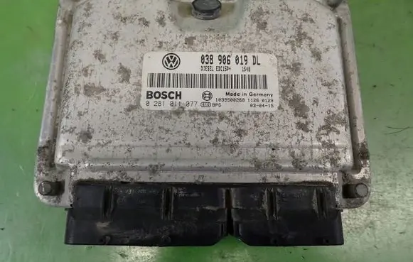 Skoda Octavia Mk1 (1U) Engine control unit/module ECU