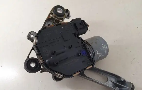 Front wiper linkage and motor