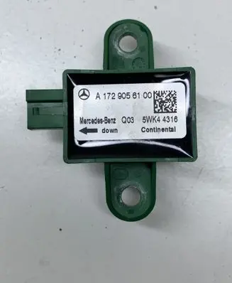 Mercedes-Benz E W212 Airbag deployment crash/impact sensor A1729056100 5WK44316