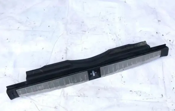 Other trunk/boot trim element