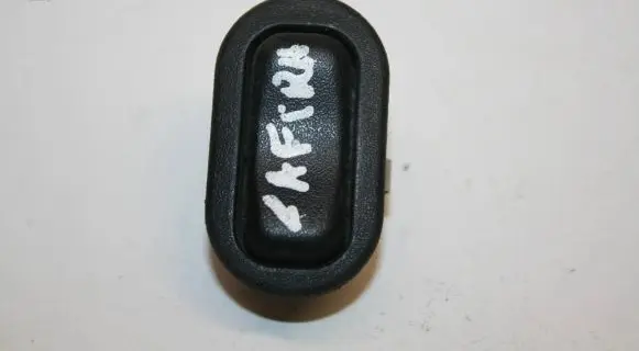 Opel Zafira A Electric window control switch 13363100