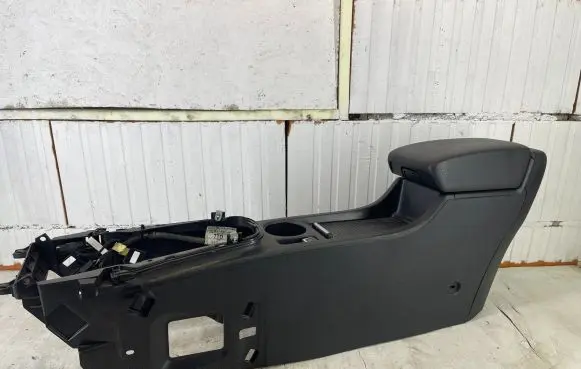 Opel Astra J Armrest 13258342 13312282