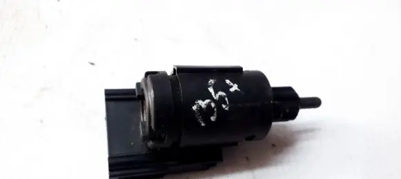 Skoda Octavia Mk1 (1U) Brake pedal sensor switch 3B0945511A 19322007