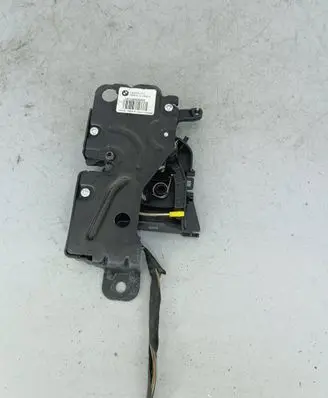 BMW 5 G30 G31 G38 Loading door lock 738328306 C33550100 UK738328306