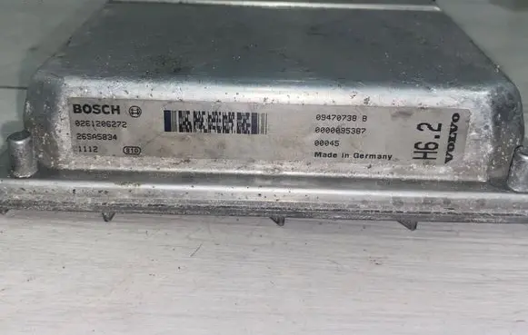 Volvo S80 Engine control unit/module 09470738B 26SA5834 0261206272