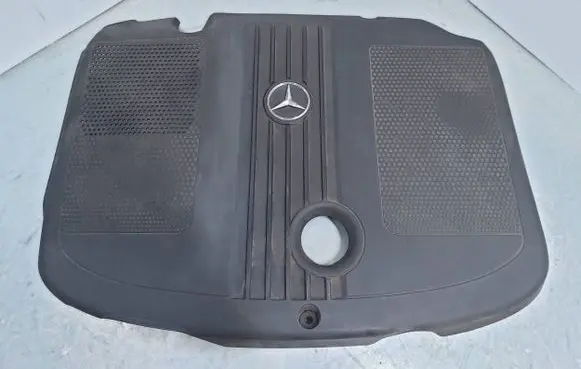 Mercedes-Benz C W204 Engine cover (trim) A6510101467